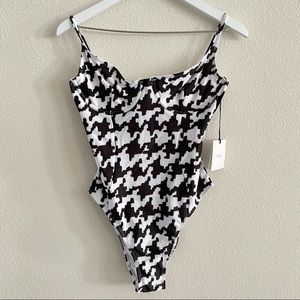 ONIA Women’s Chelsea One Piece Swimsuit - L Women reposting as it didn’t fit /: